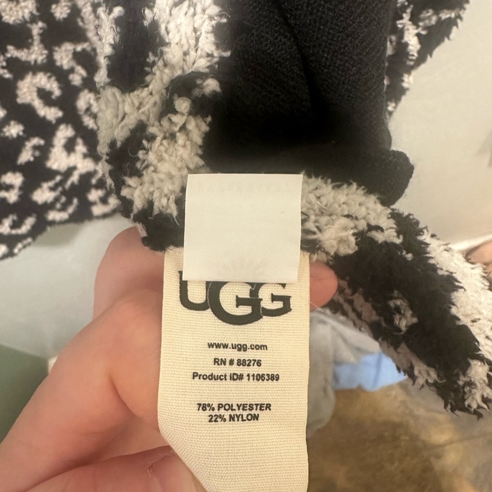 UGG Black and White Animal Print Cardigan - Picture 6 of 12